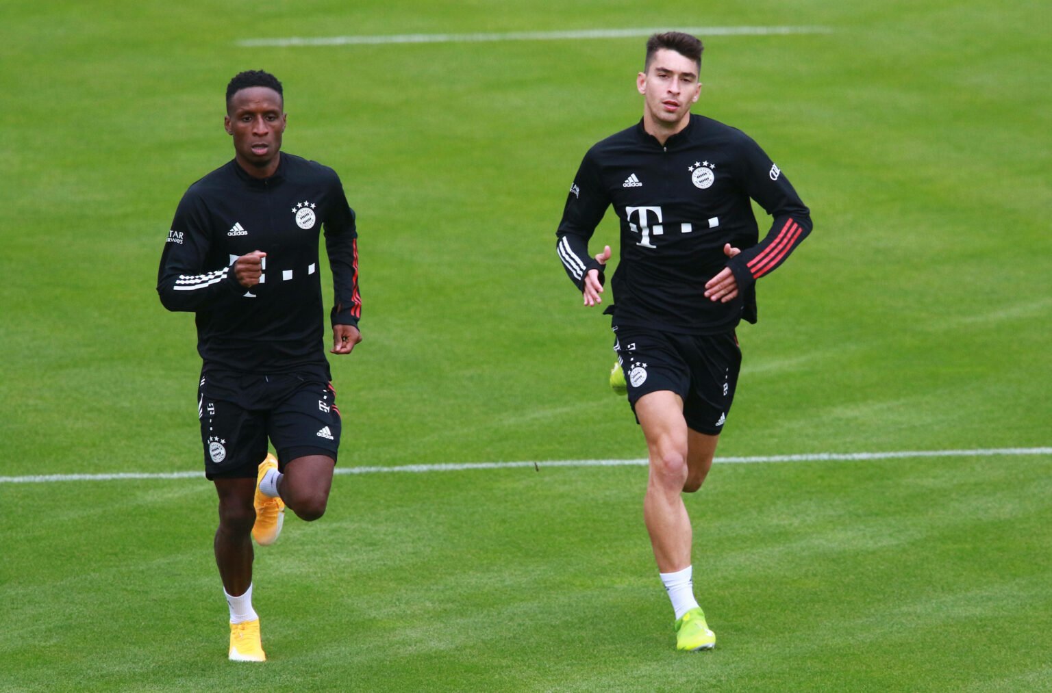 Bayern Neuzug Nge Sarr Und Roca Steigen Ins Training Ein