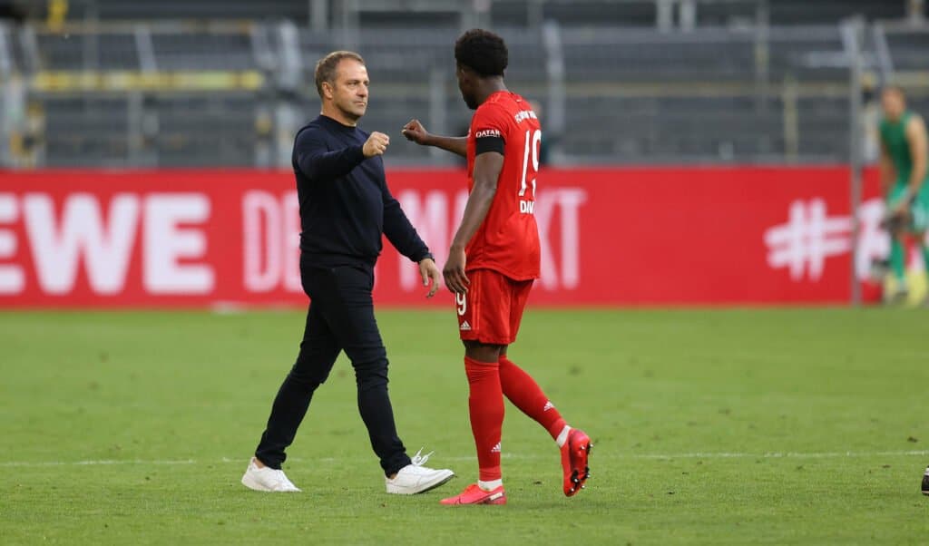 Hansi Flick und Alphonso Davies