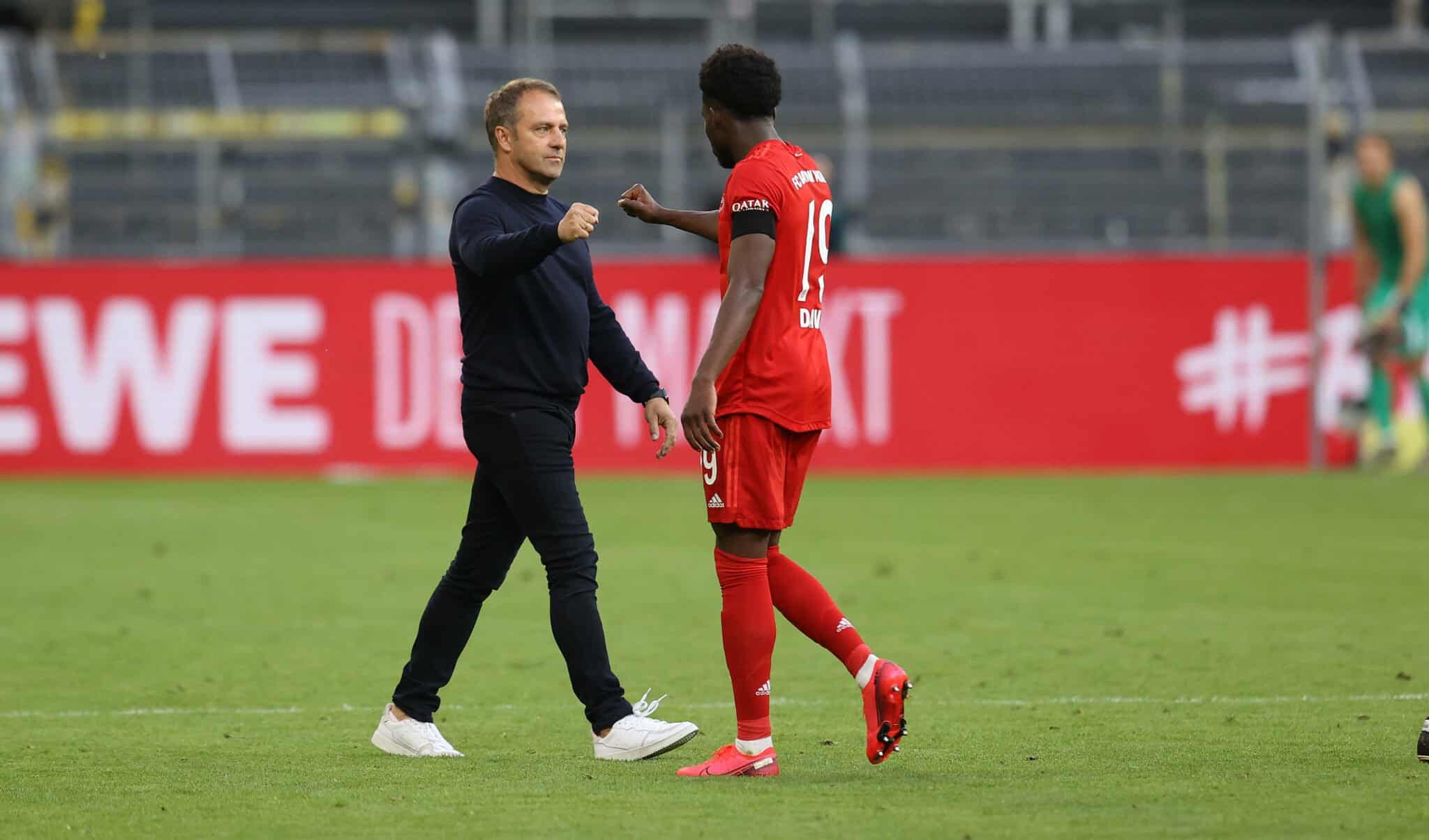 Hansi Flick und Alphonso Davies