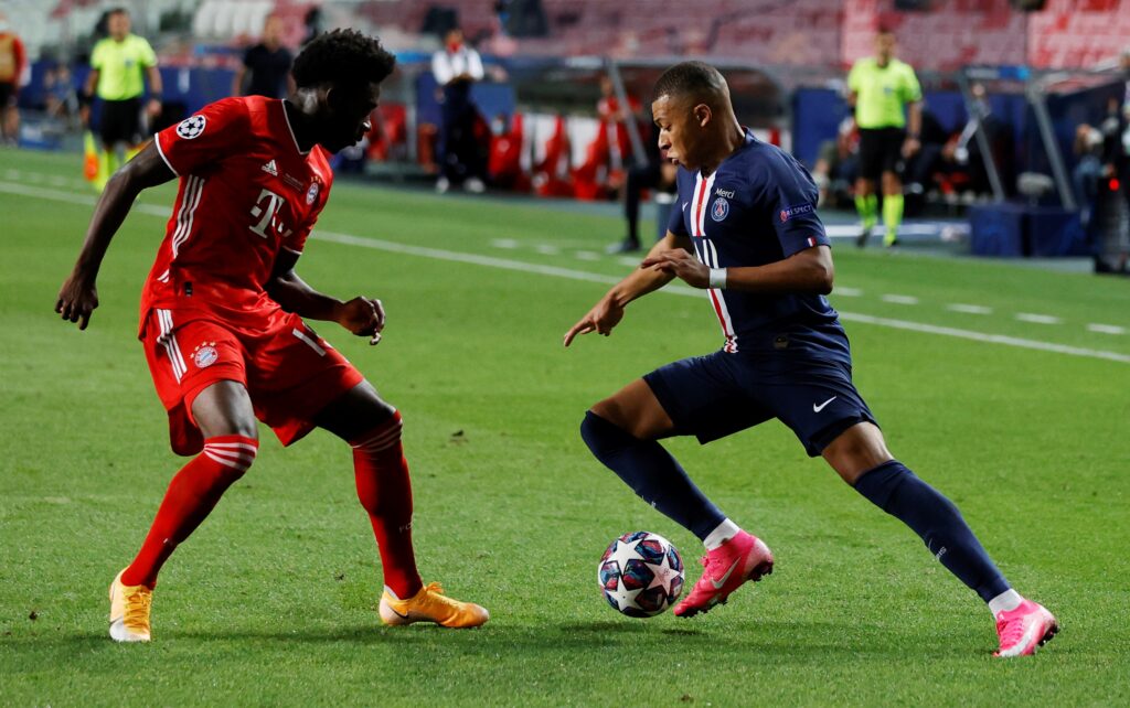 Alphonso Davies und Kylian Mbappe