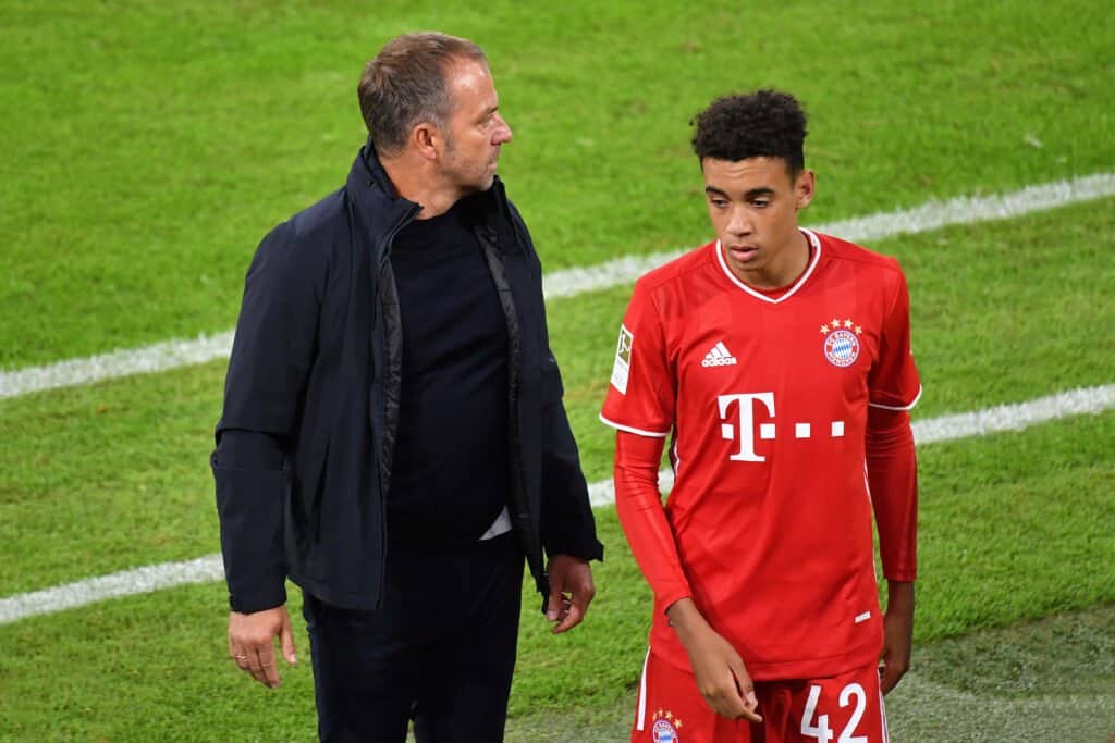 Hansi Flick und Jamal Musiala