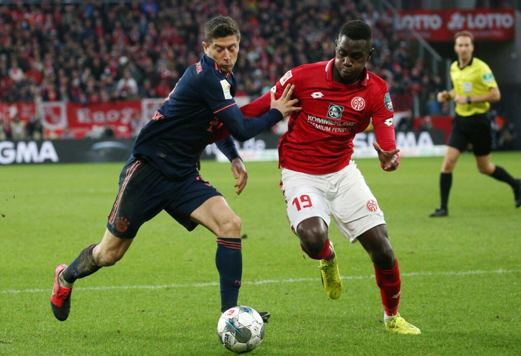 Robert Lewandowski und Moussa Niakhate
