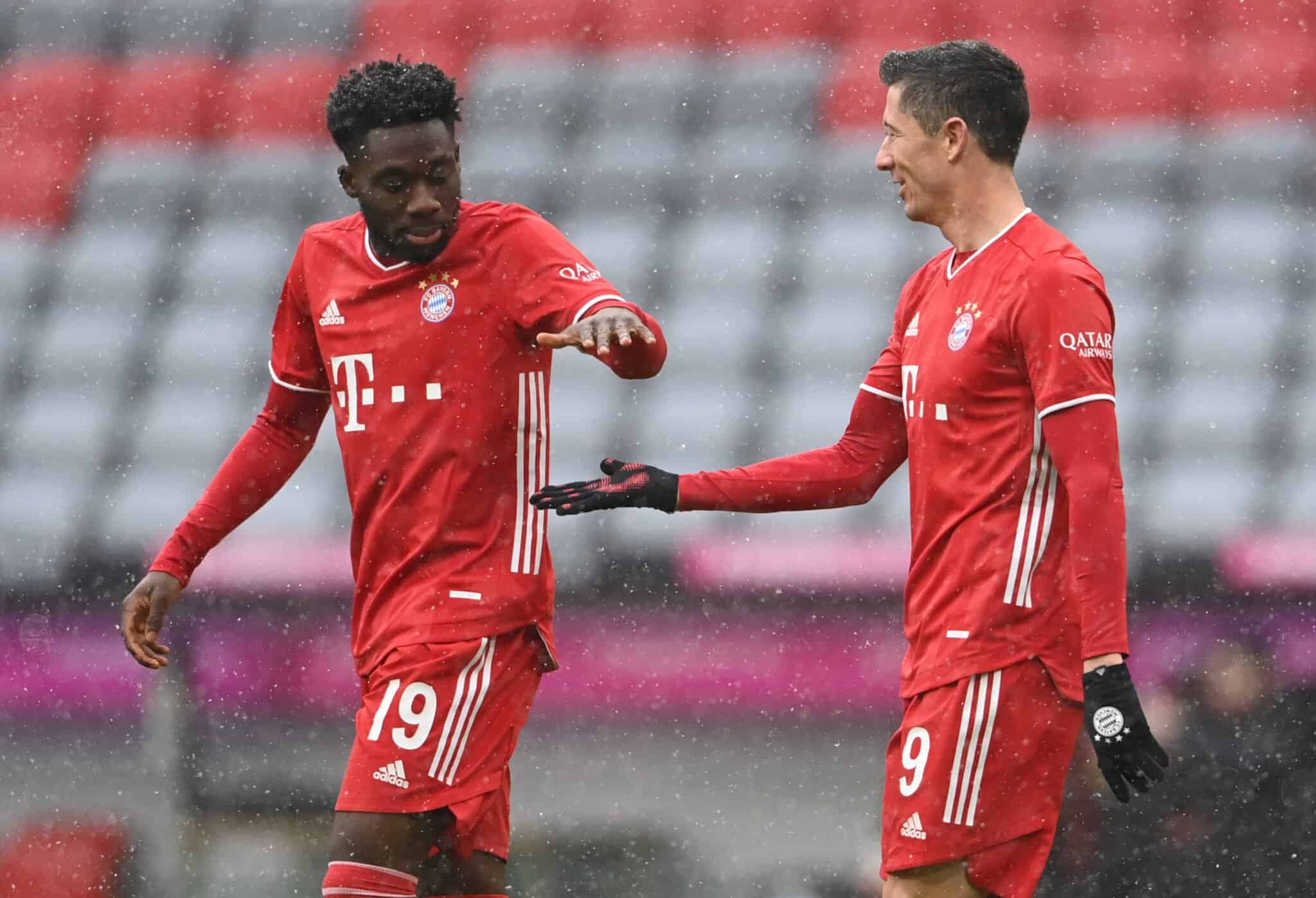 Alphonso Davies und Robert Lewandowski
