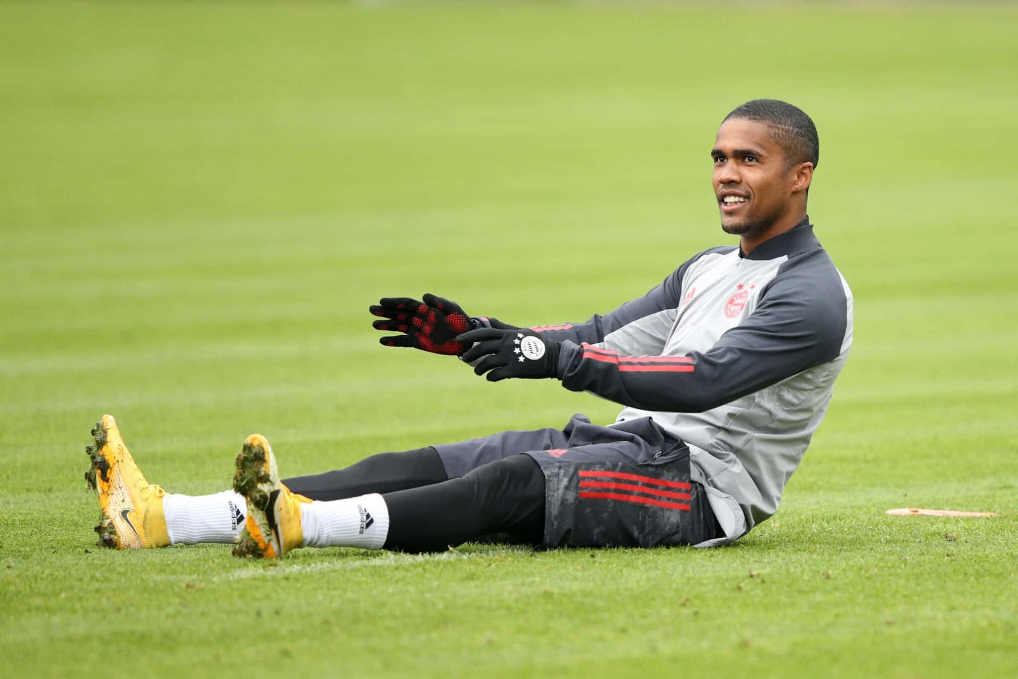 Douglas Costa