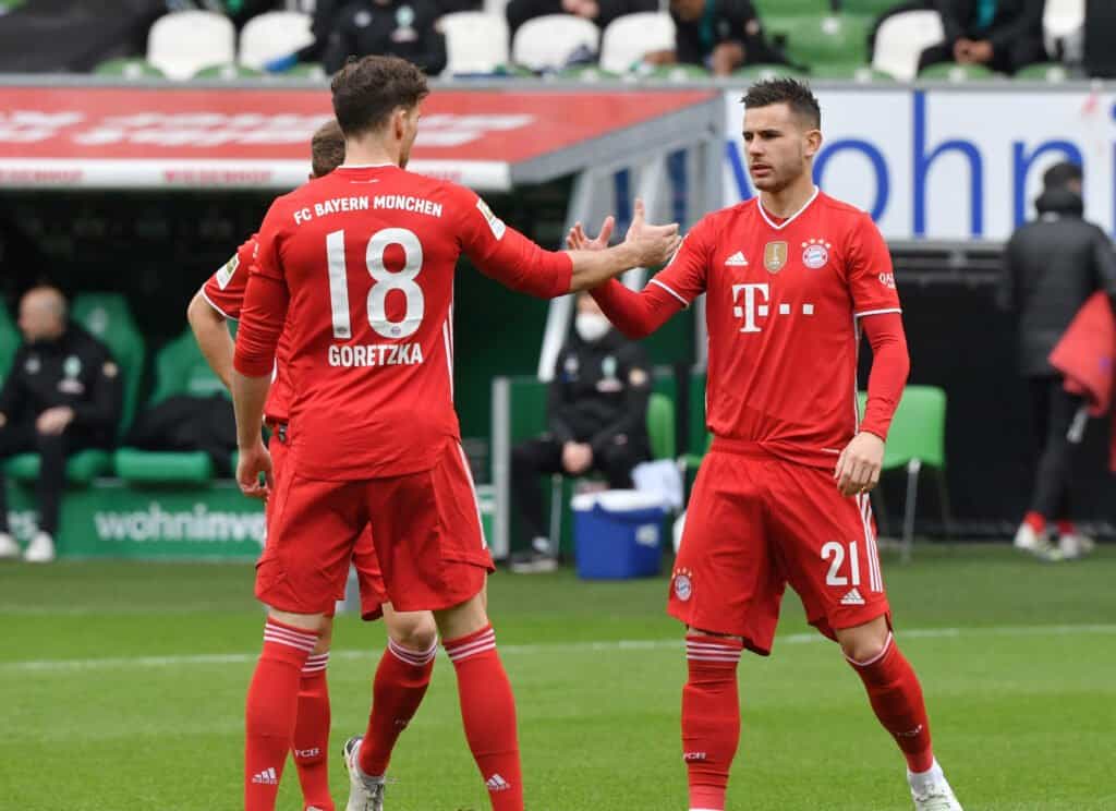Leon Goretzka und Lucas Hernandez