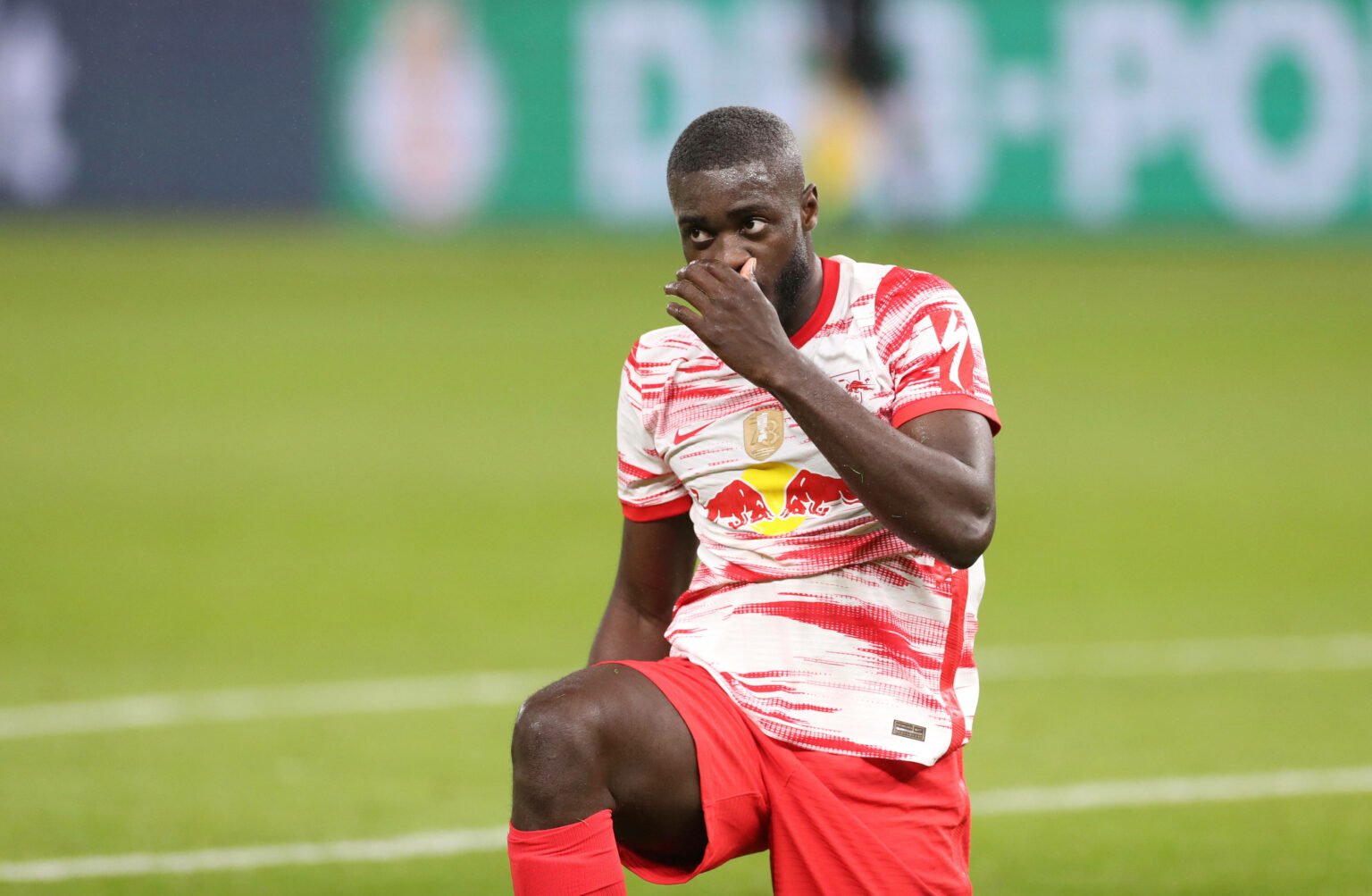 Peinlicher Fauxpas Upamecano Absolviert Saisonauftakt In Leipzig Und Nicht Beim Fc Bayern 