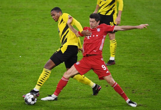 Manuel Akanji und Robert Lewandowski