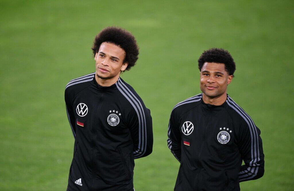 Leroy Sane und Serge Gnabry