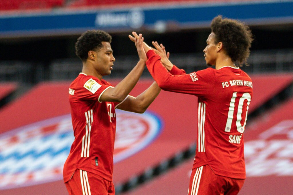 Leroy Sane und Serge Gnabry