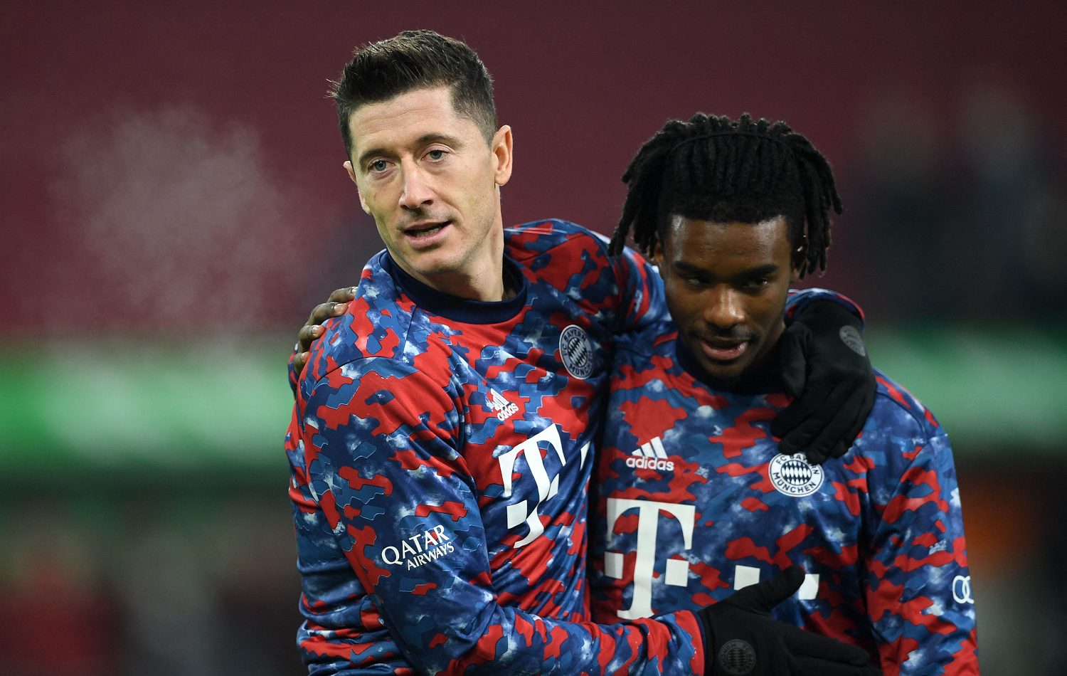 Robert Lewandowski und Omar Richards