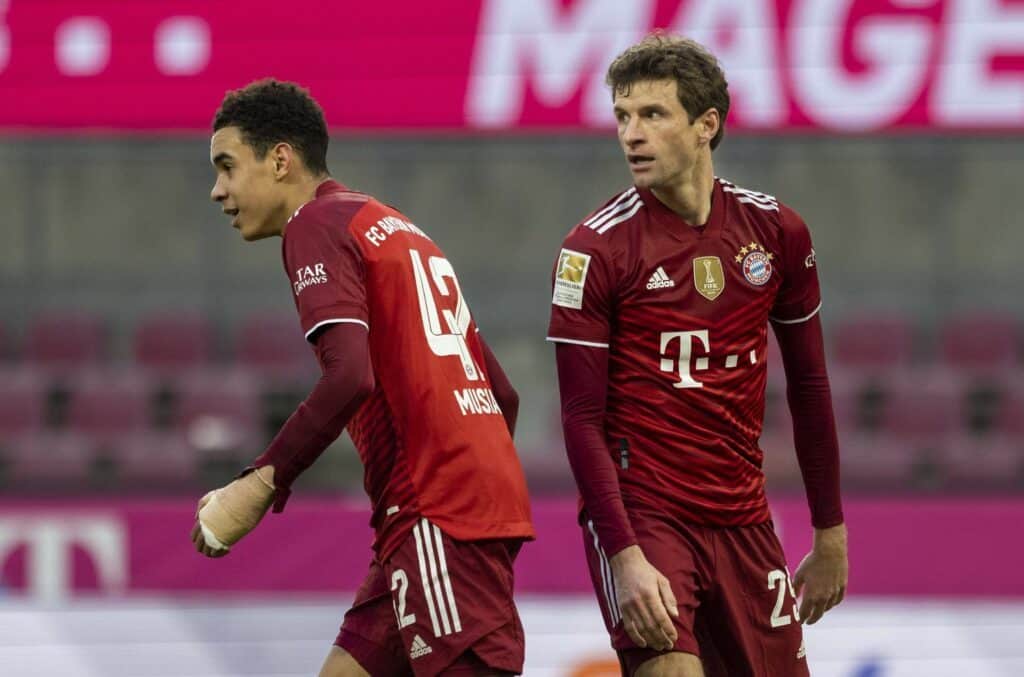Jamal Musiala und Thomas Müller