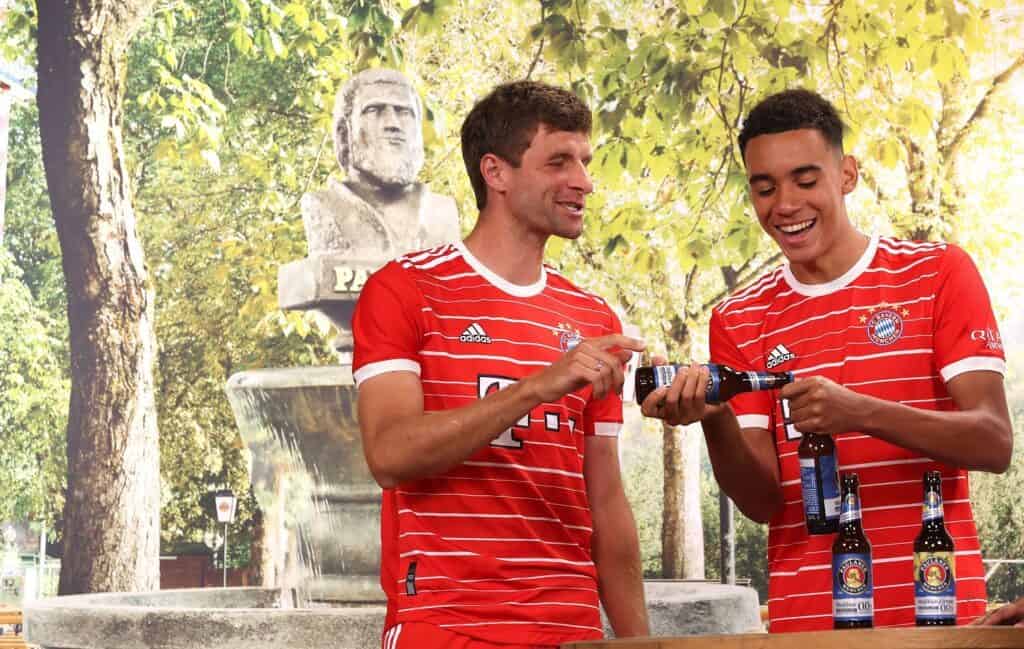 Thomas Müller und Jamal Musiala