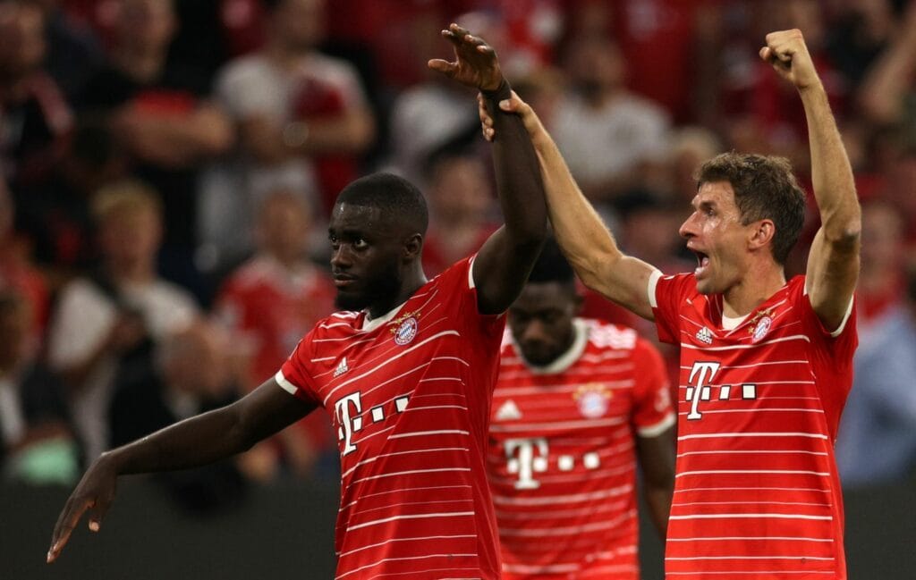 Thomas Müller und Dayot Upamecano