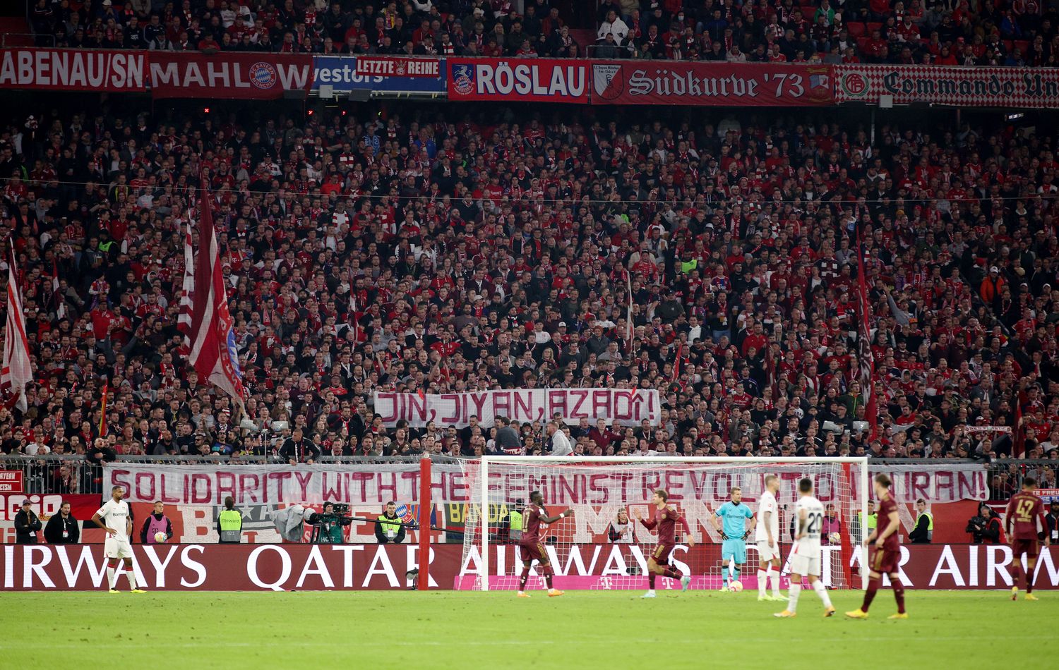 Starke Geste: Bayern-Fans unterst&uuml;tzen Protestbewegung im Iran