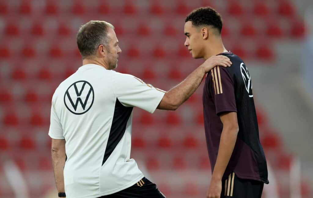 Hansi Flick und Jamal Musiala