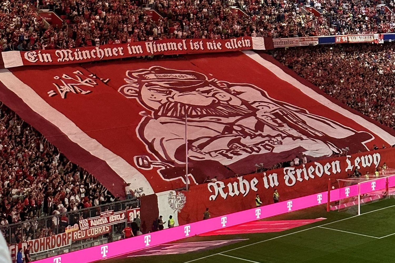 Lewy Banner
