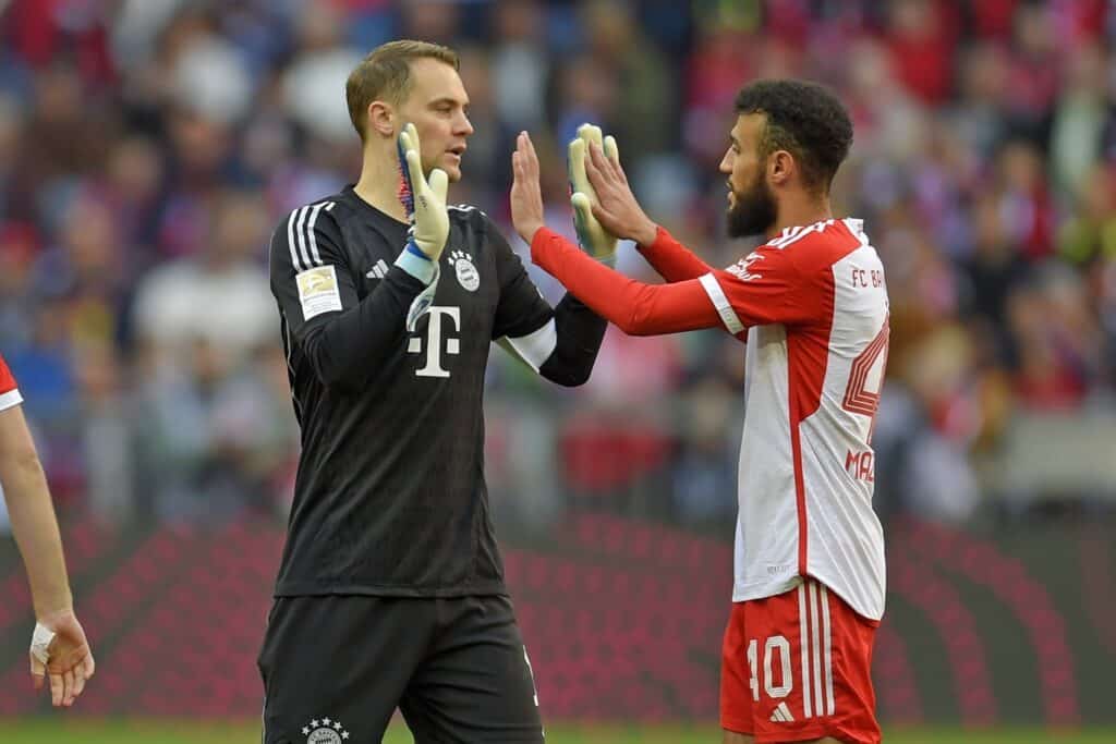 Manuel Neuern und Noussair Mazraoui