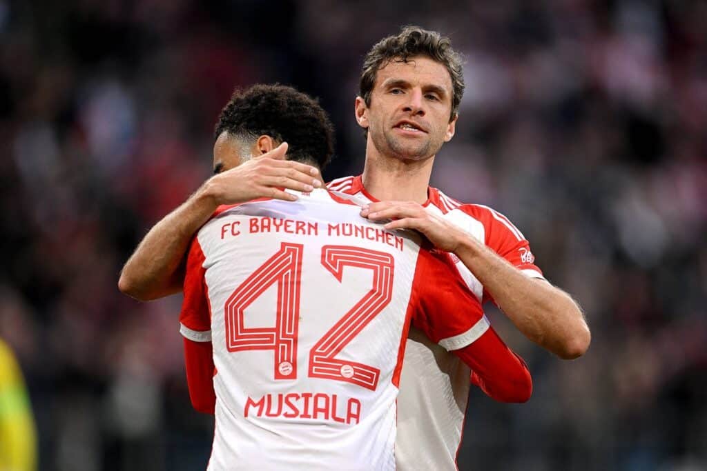 Thomas Müller und Jamal Musiala