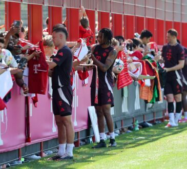 FC Bayern Training mit Fans