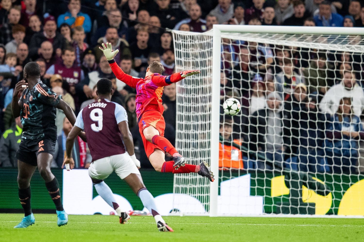 Aston Villa vs FC Bayern