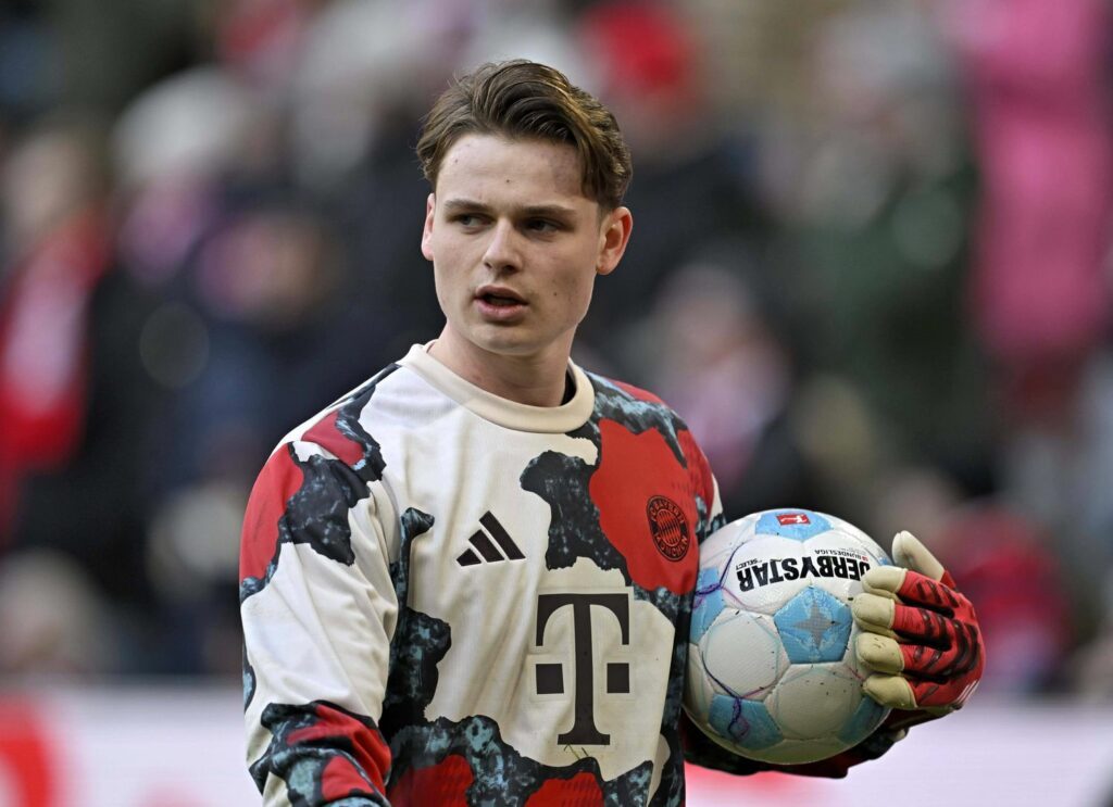 Jonas Urbig