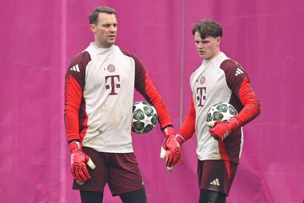 Manuel Neuer, Jonas Urbig