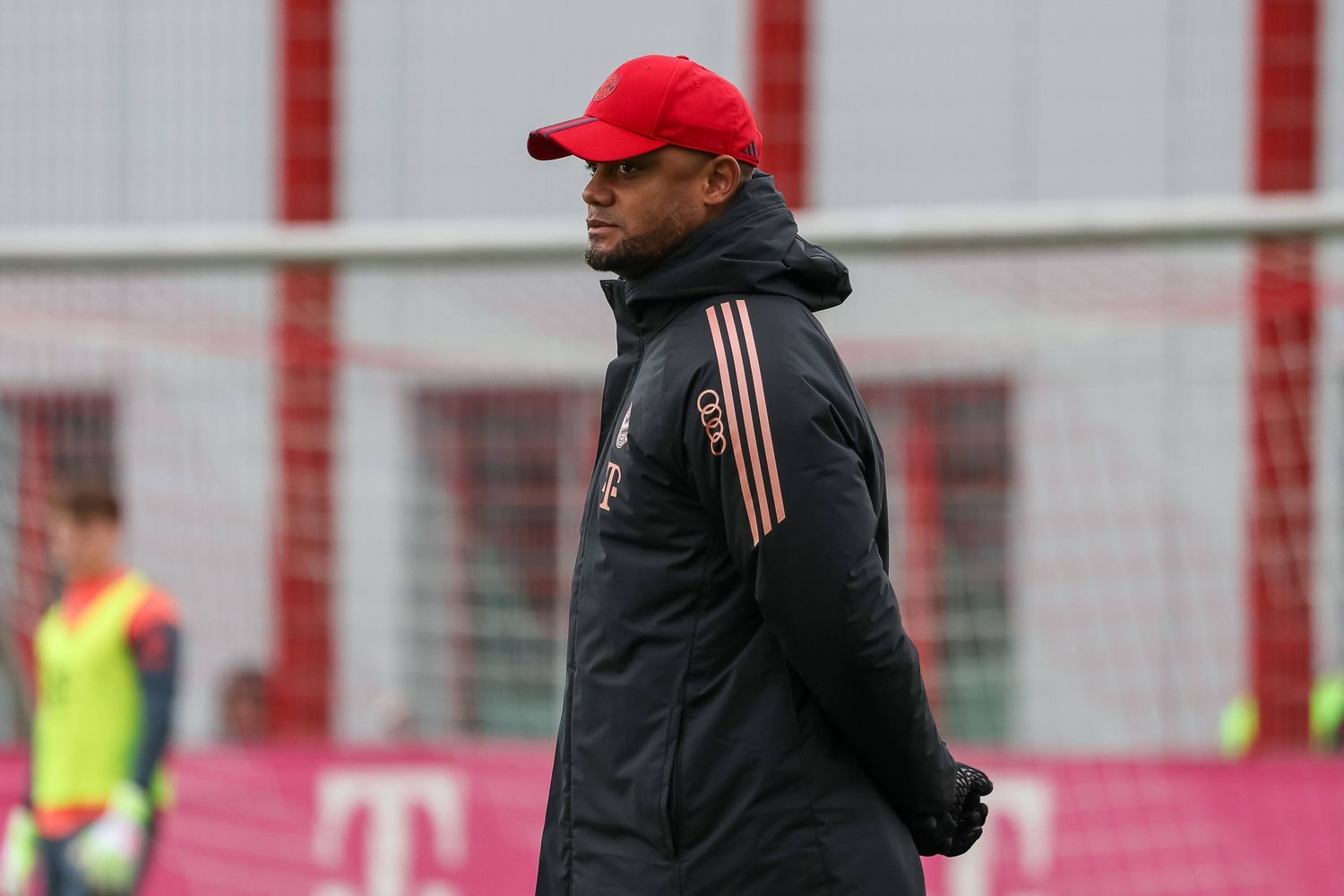 Nur-einmal-um-15-30-So-startet-der-FC-Bayern-in-die-Saison-2025-26
