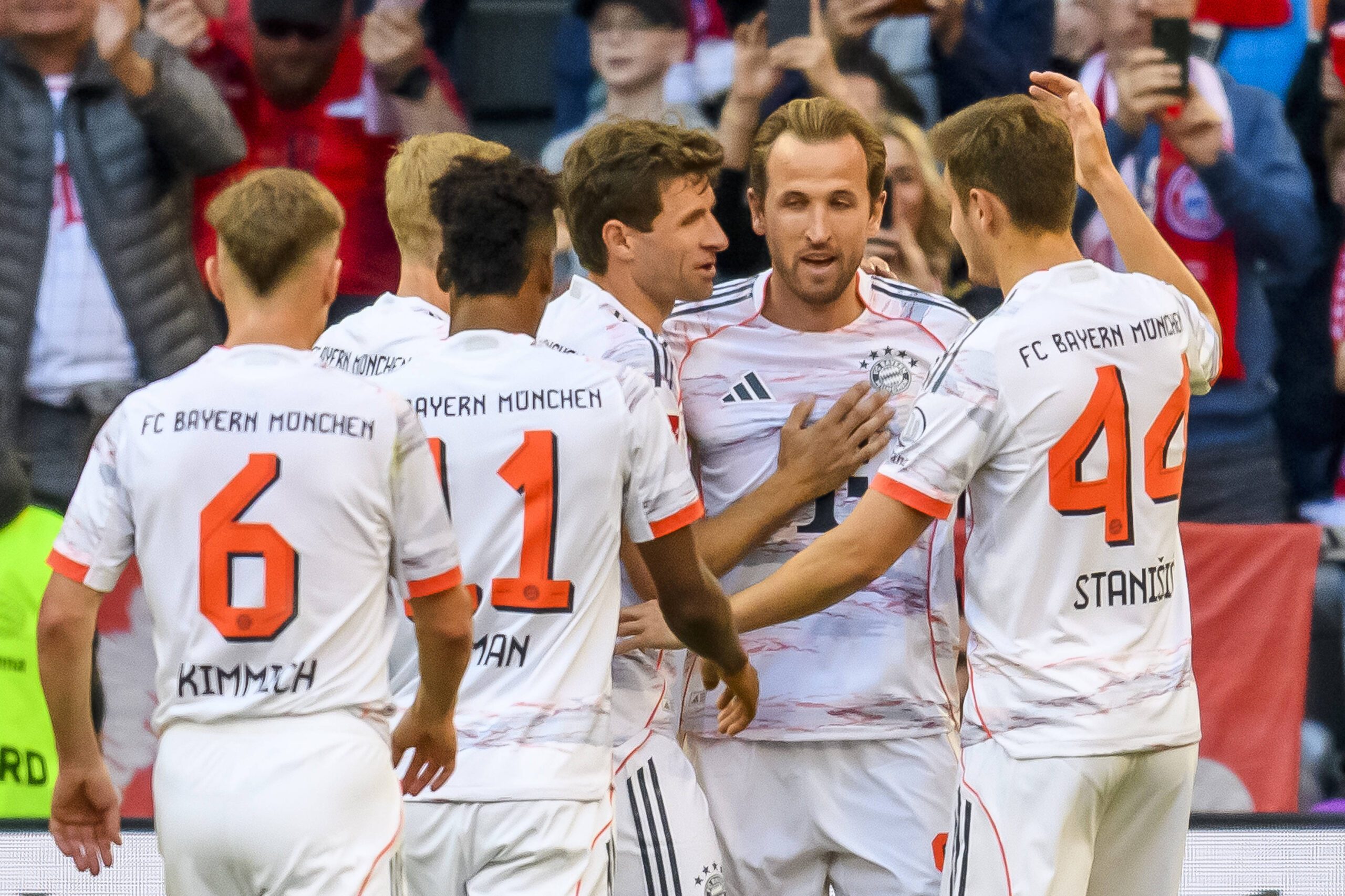 Bei-M-ller-Abschied-Bayern-schl-gt-Gladbach-in-letztem-Saisonheimspiel
