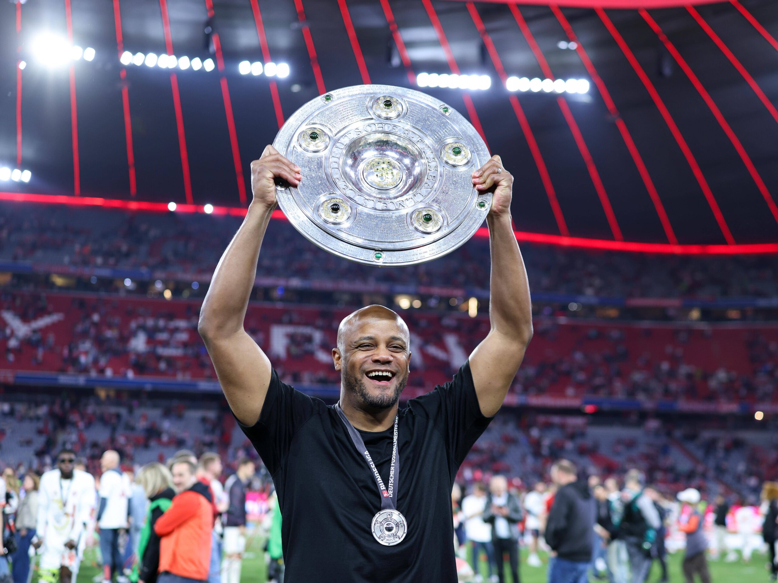 -Wird-ewig-wirken-Kompany-spricht-ber-Titelgewinn-und-huldigt-M-ller