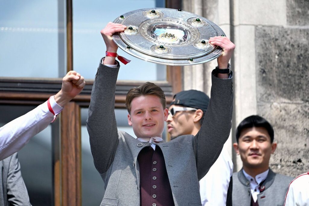 Jonas Urbig