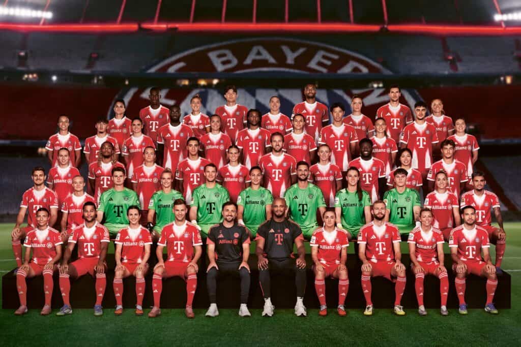 FC Bayern Teamfoto 2025/26