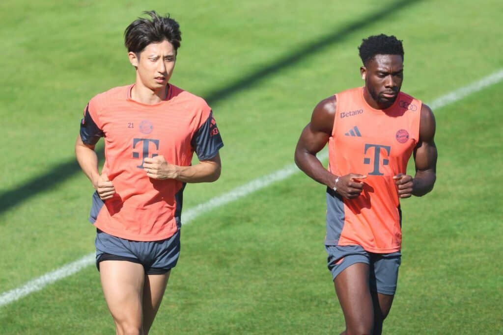 Alphonso Davies, Hiroki Ito