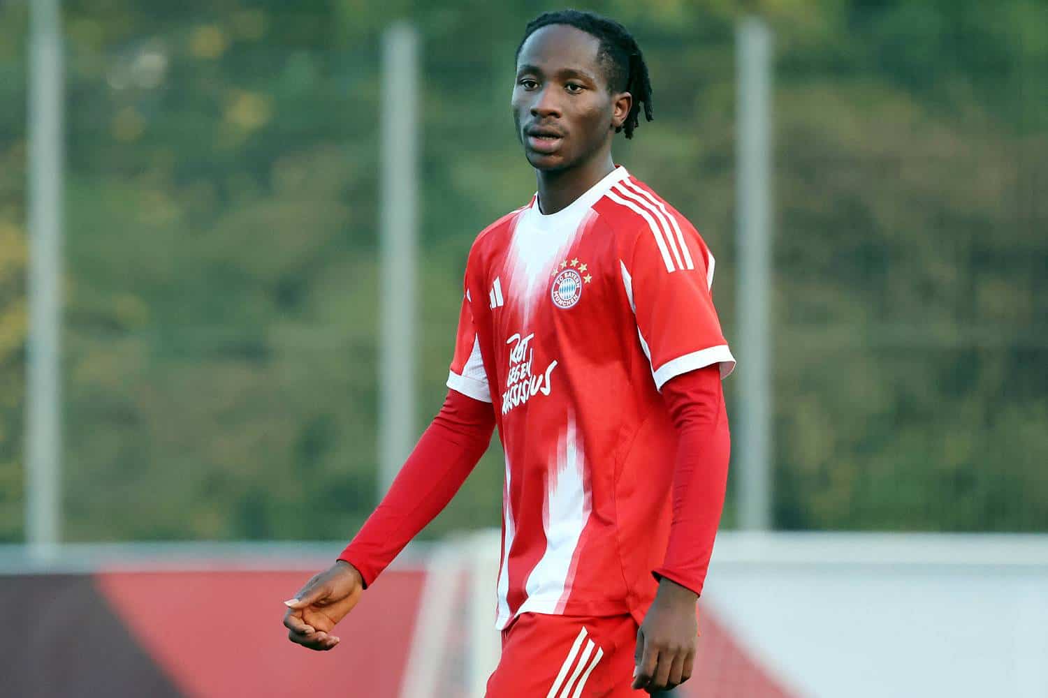 Ein-Spielertyp-wie-Davies-N-chstes-Bayern-Talent-spielt-sich-in-den-Fokus