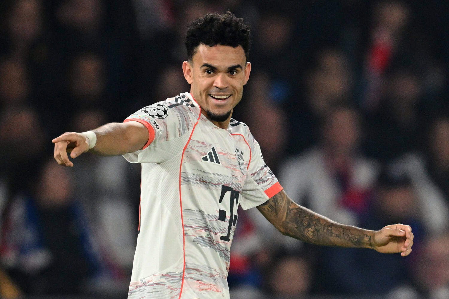 Erfolg-f-r-Bayern-UEFA-verk-rzt-Sperre-von-Luis-Diaz