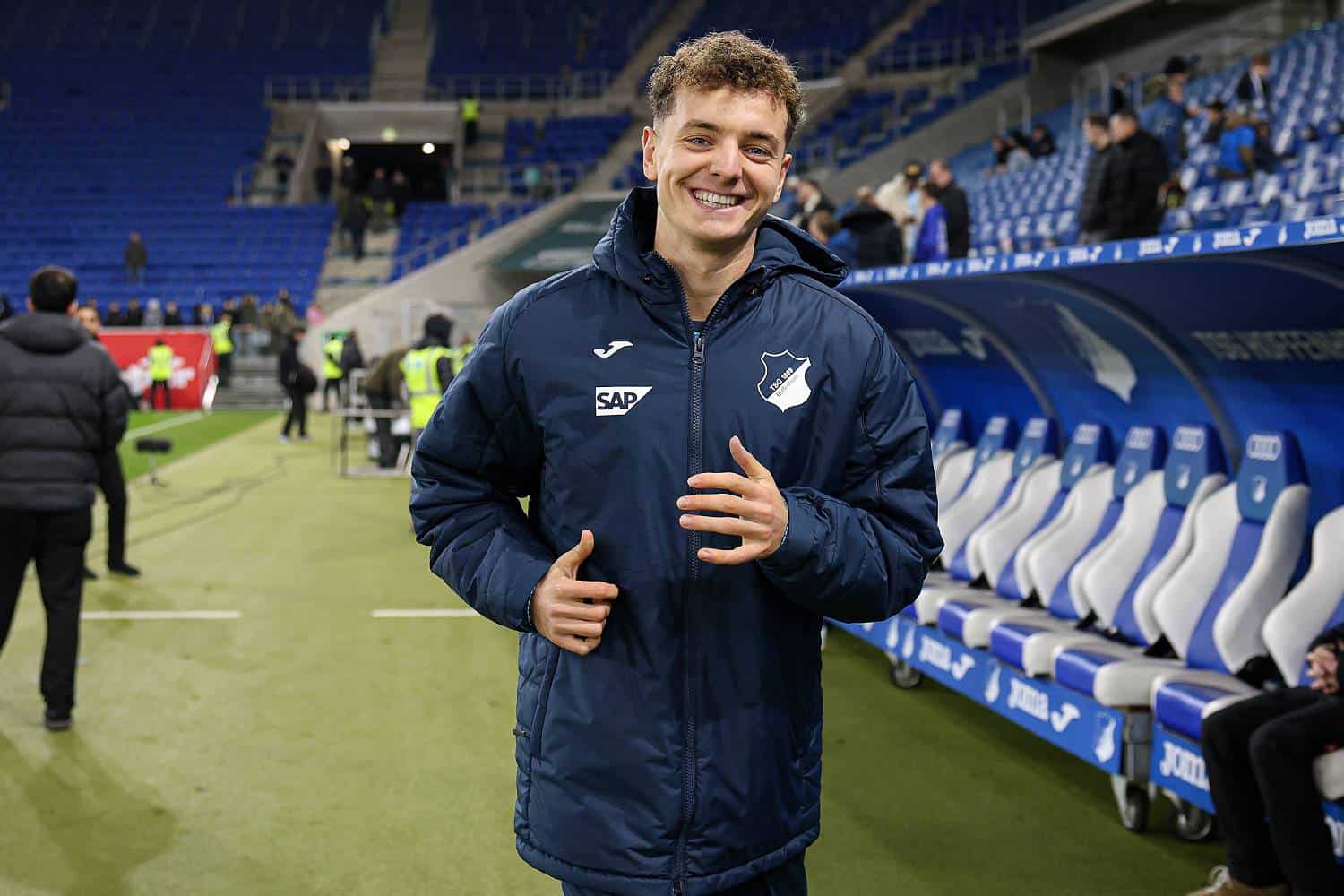 Ger-chte-um-Bayern-Wechsel-Asllani-bezieht-Stellung