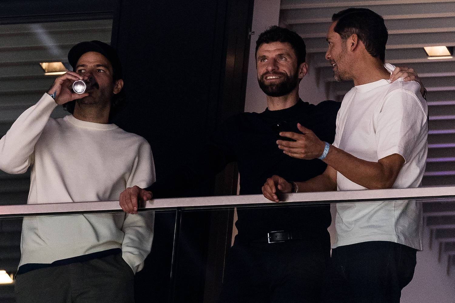 Bei-Bayern-Basketball-M-ller-geht-mit-Trib-nen-Show-viral