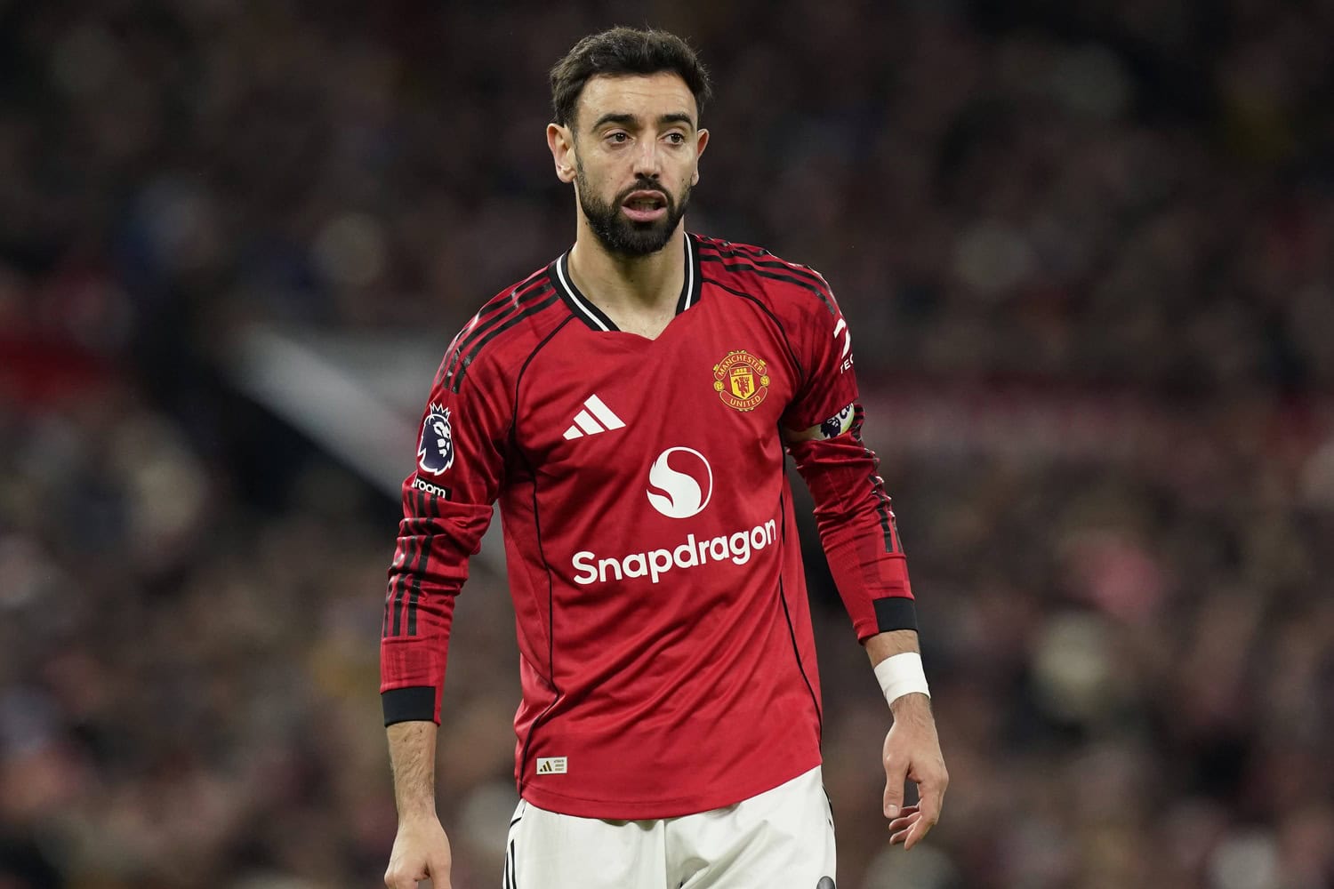 Fernandes-als-Goretzka-Nachfolger-ManUnited-Star-wird-bei-Bayern-gehandelt