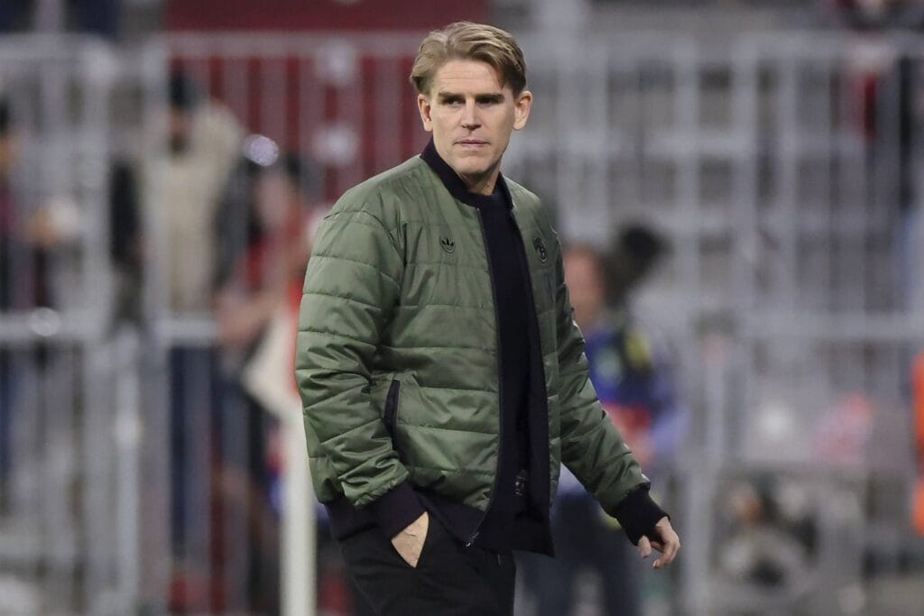 Detaillierte Infos, Transfers, Spielberichte, Trainer, Spieler und Vereints-Updates zum FC Bayern München. Bleiben Sie auf dem Laufenden mit den neuesten Fußball-News und Analysen.