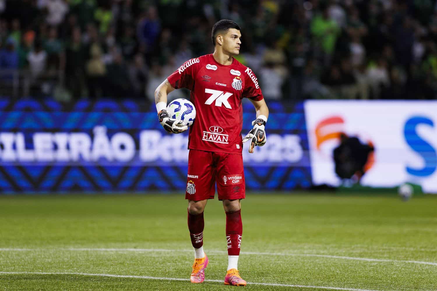 Bayern-sucht-Neuer-Erben-Angebot-f-r-Santos-Keeper-Gabriel-Brazao-