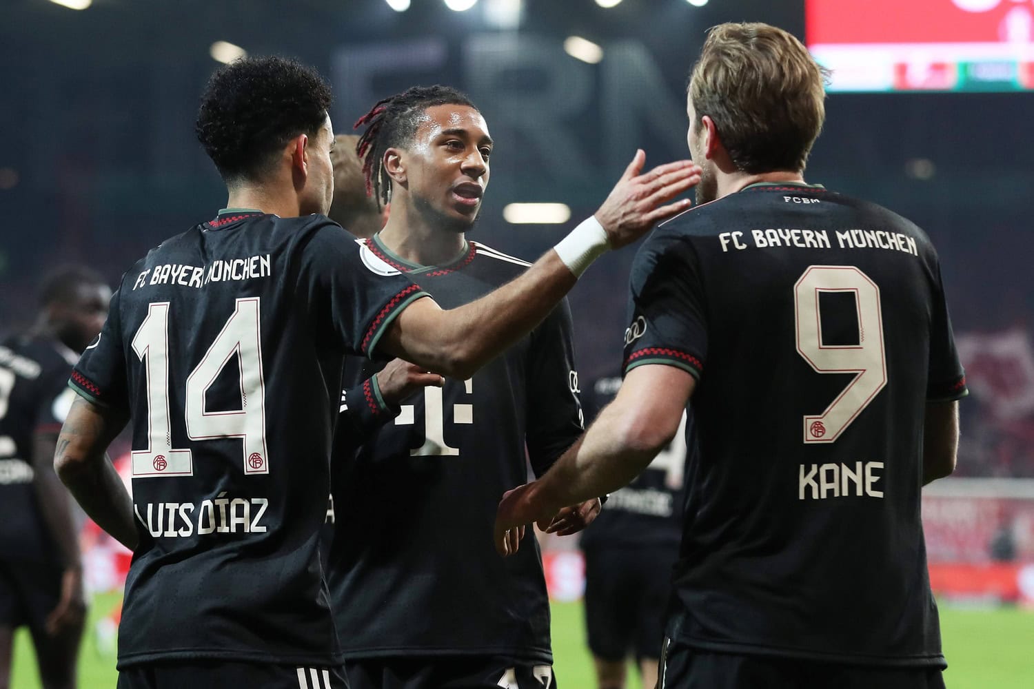 Halbjahreszeugnis-f-r-die-Bayern-Stars-Offensives-Monster-Trio