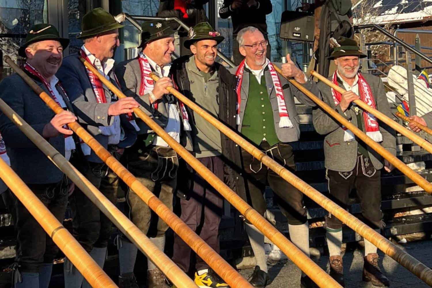 Eigener-Song-f-r-einen-Star-So-liefen-die-Fanclub-Besuche-der-Bayern