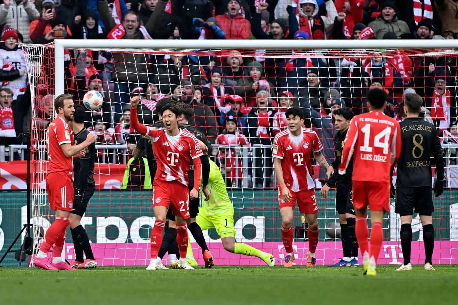FC Bayern vs. FC Augsburg