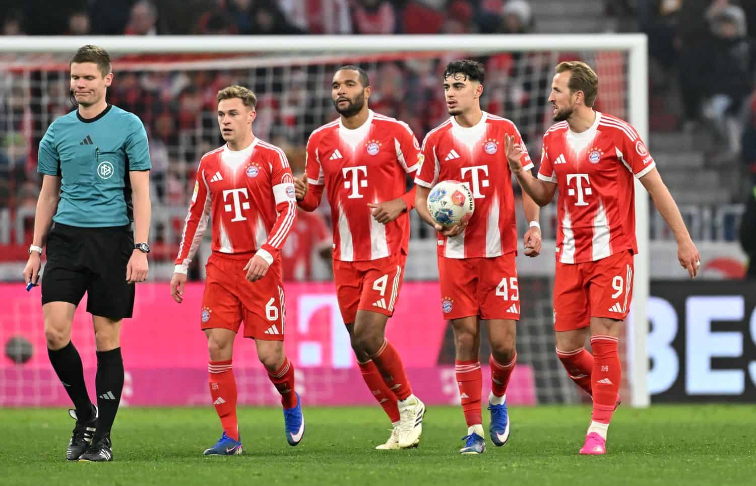 Bayern-Einzelkritik-gegen-Augsburg-Urbig-patzt-Kane-und-Co-zu-harmlos