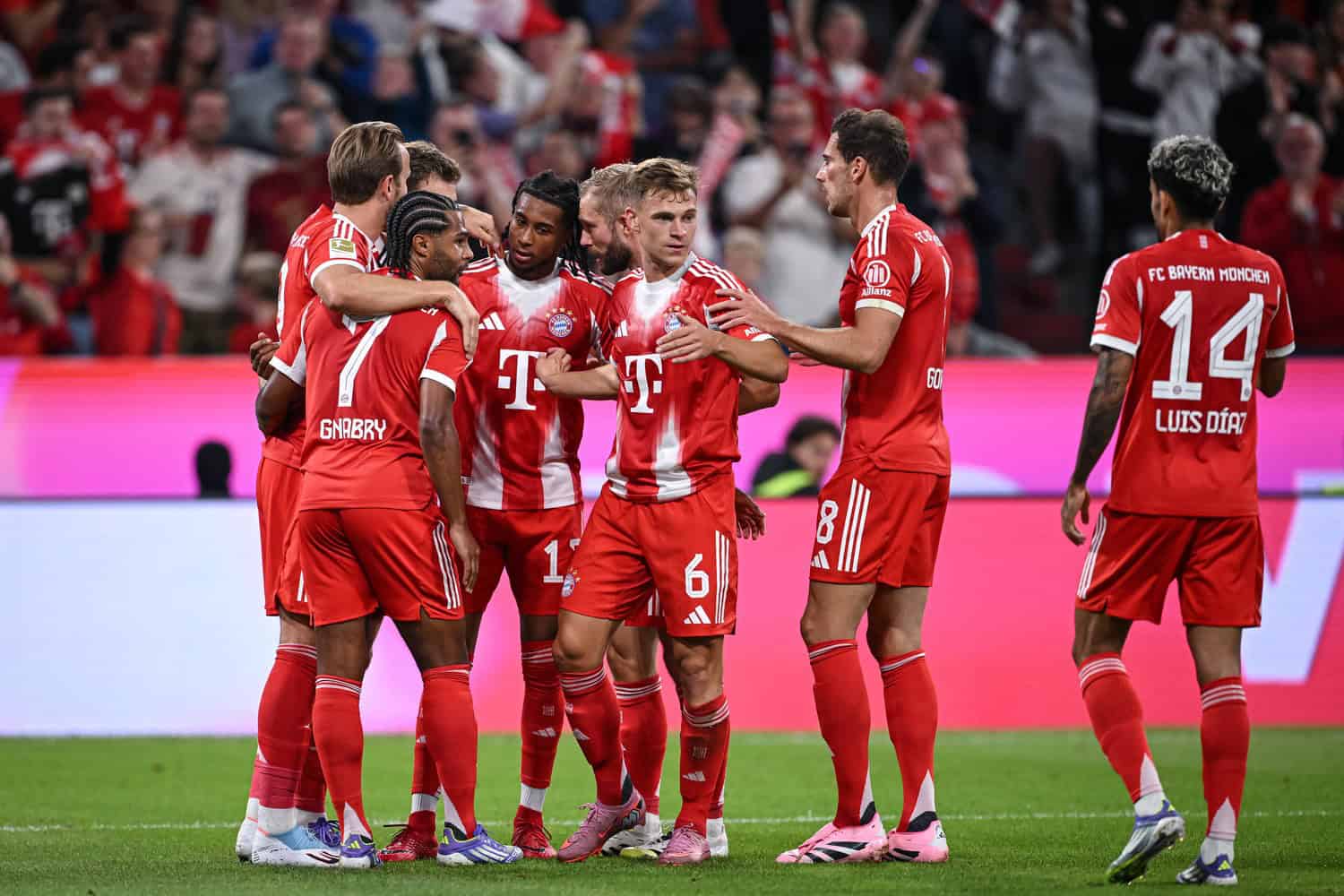Kimmich-Kane-und-Co-Wer-in-der-Bayern-Kabine-wirklich-das-Sagen-hat