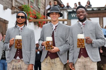 FC Bayern Wiesn-Trikot