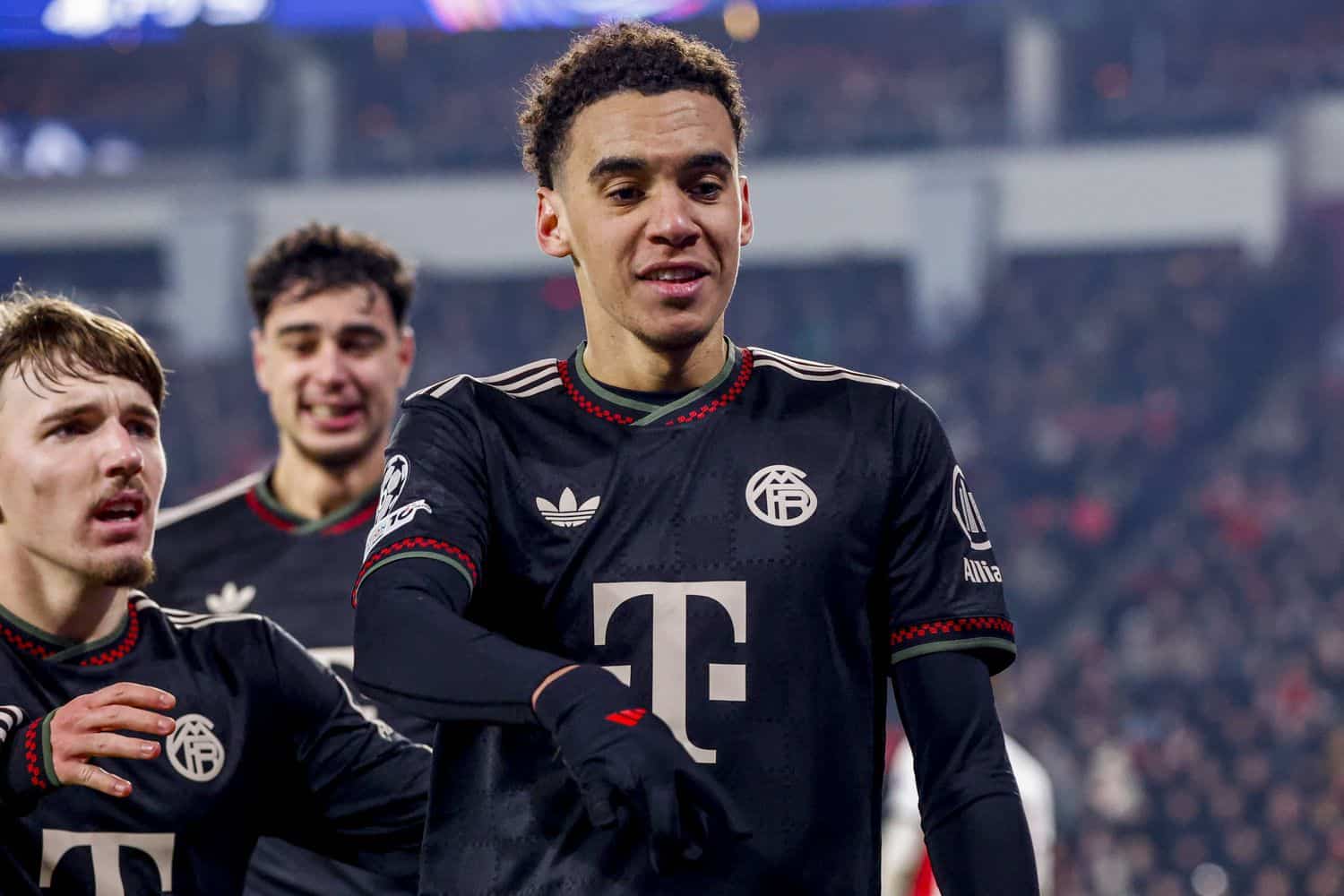 Musiala-ist-zur-ck-Bayern-feiert-die-Erl-sung-des-Hoffnungstr-gers