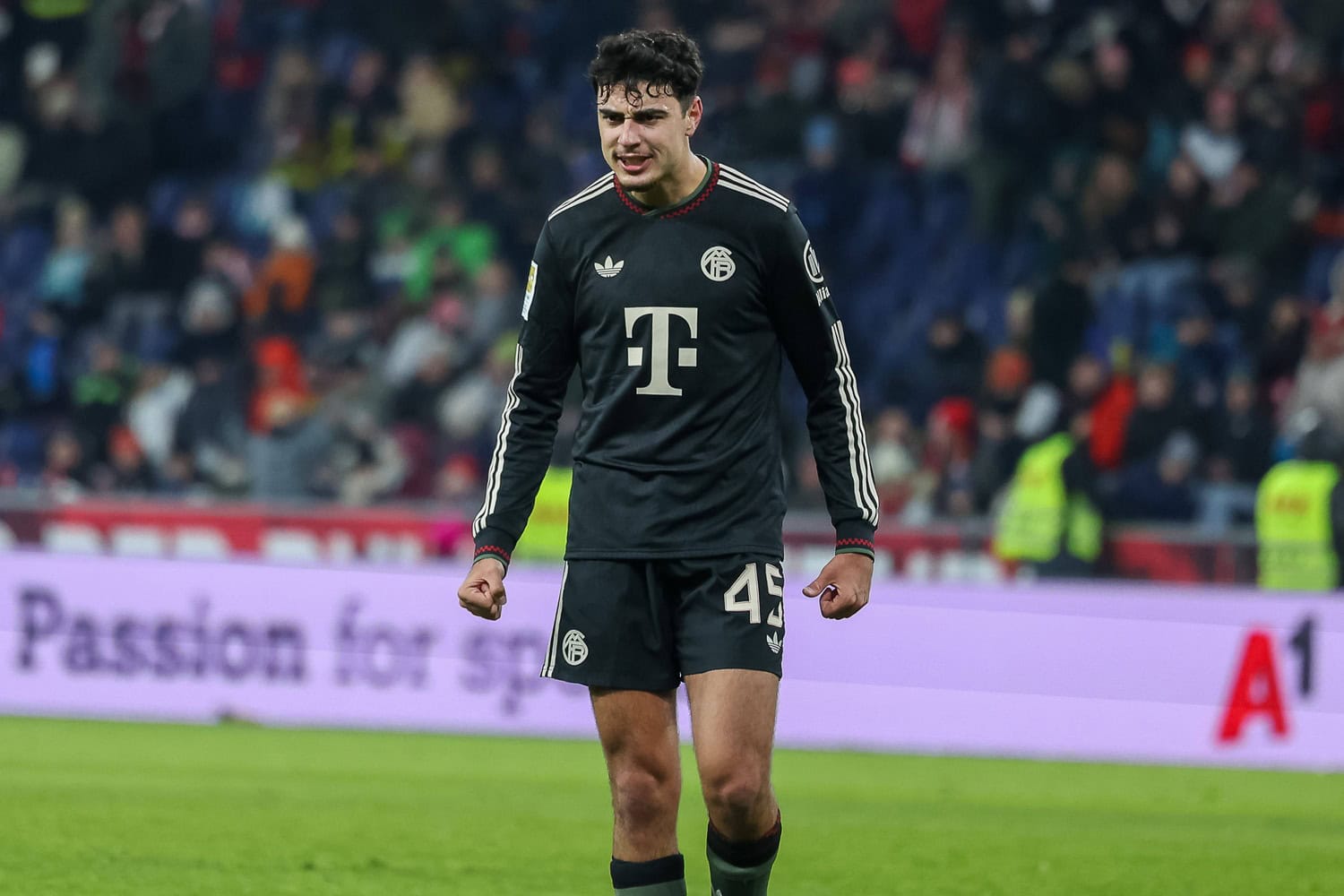 Ohne-Kimmich-Pavlovic-ist-das-neue-Herz-des-Bayern-Mittelfelds