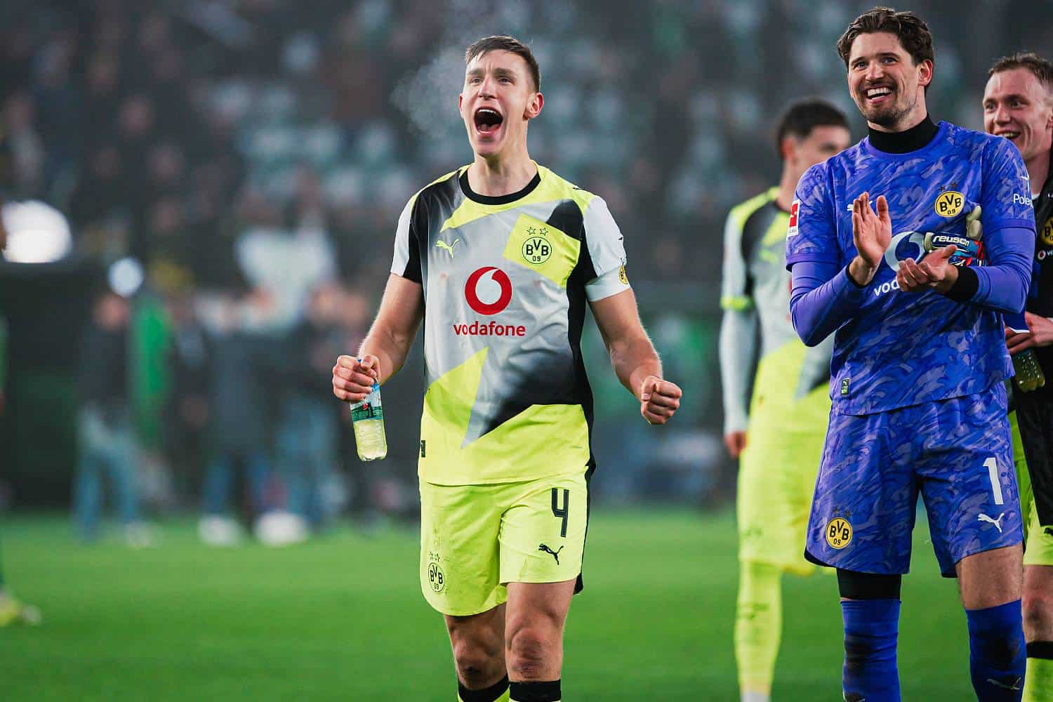 Nur-noch-drei-Punkte-Vorsprung-BVB-r-ckt-den-Bayern-auf-die-Pelle