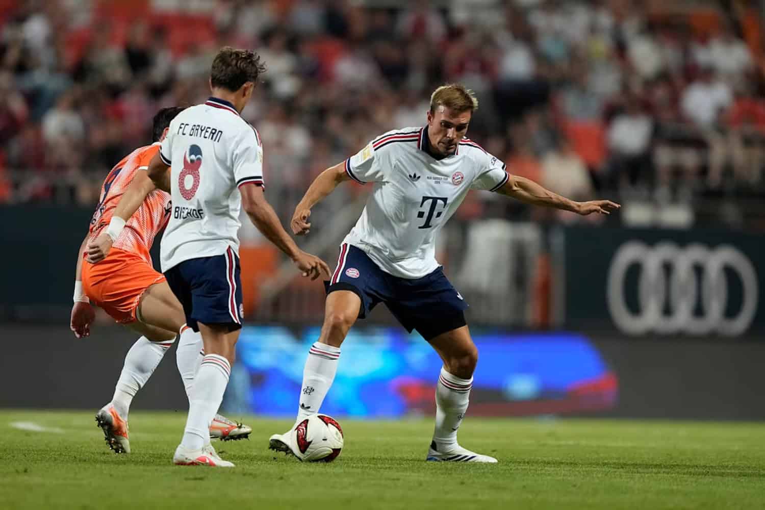 Jeju SK gegen FC Bayern