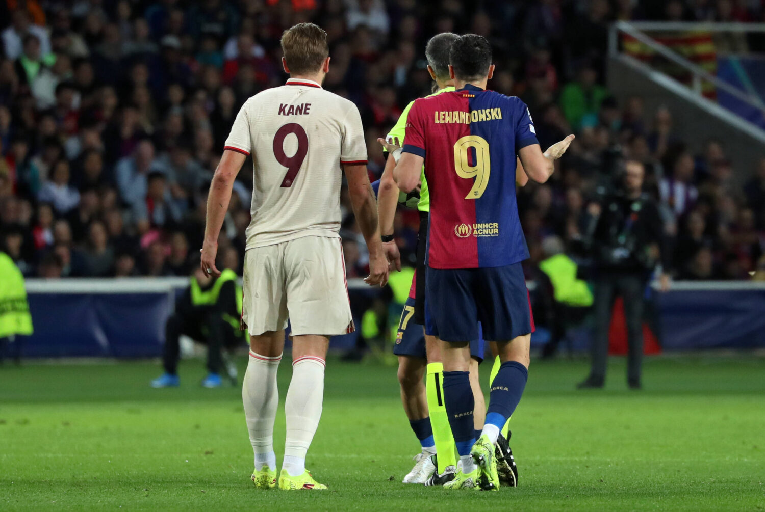 Prime Lewandowski or Kane? Expert debate about Bayern legends